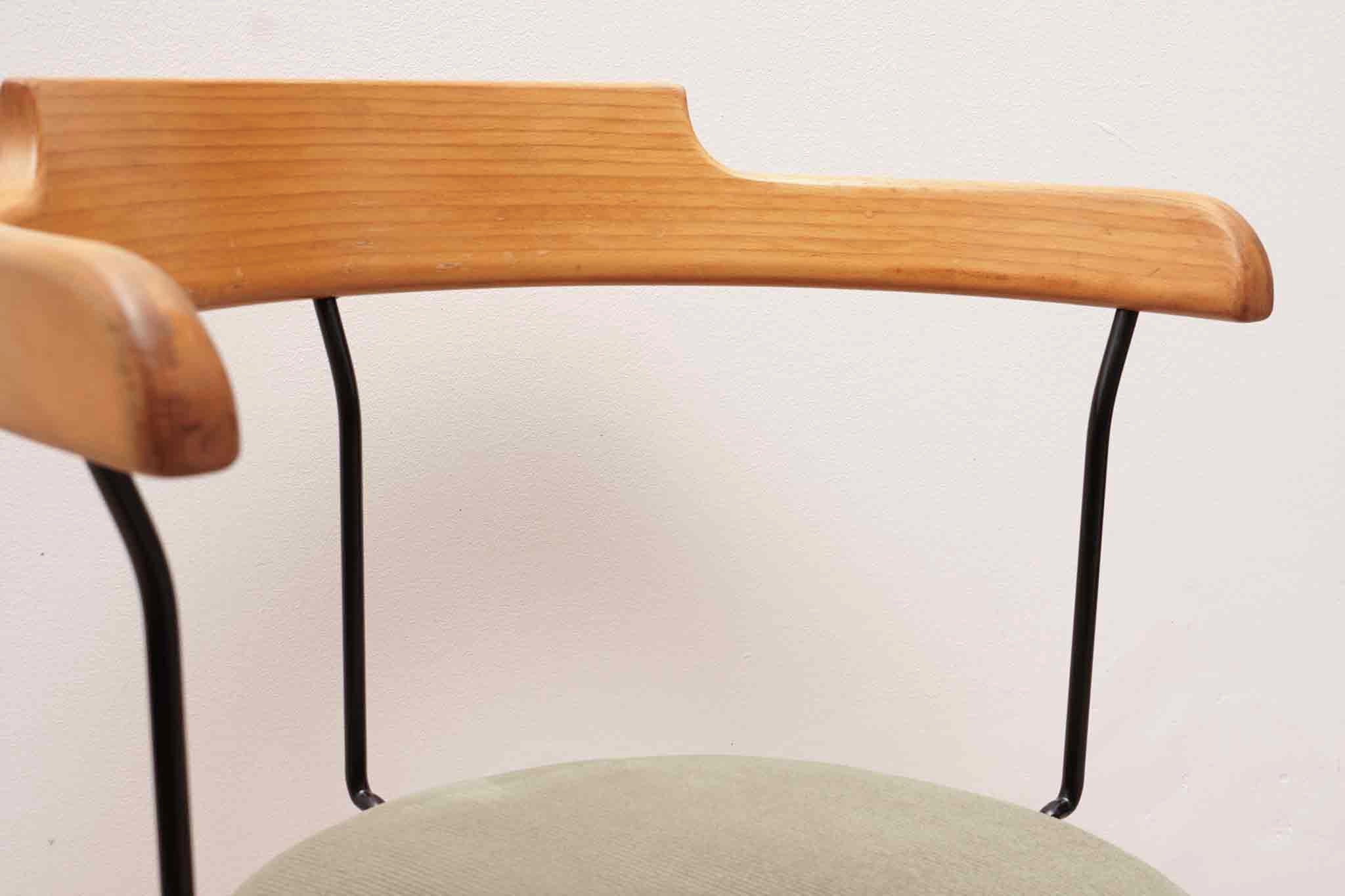 Chaise vintage style Bruno Rey Horn tapissée de velours vert