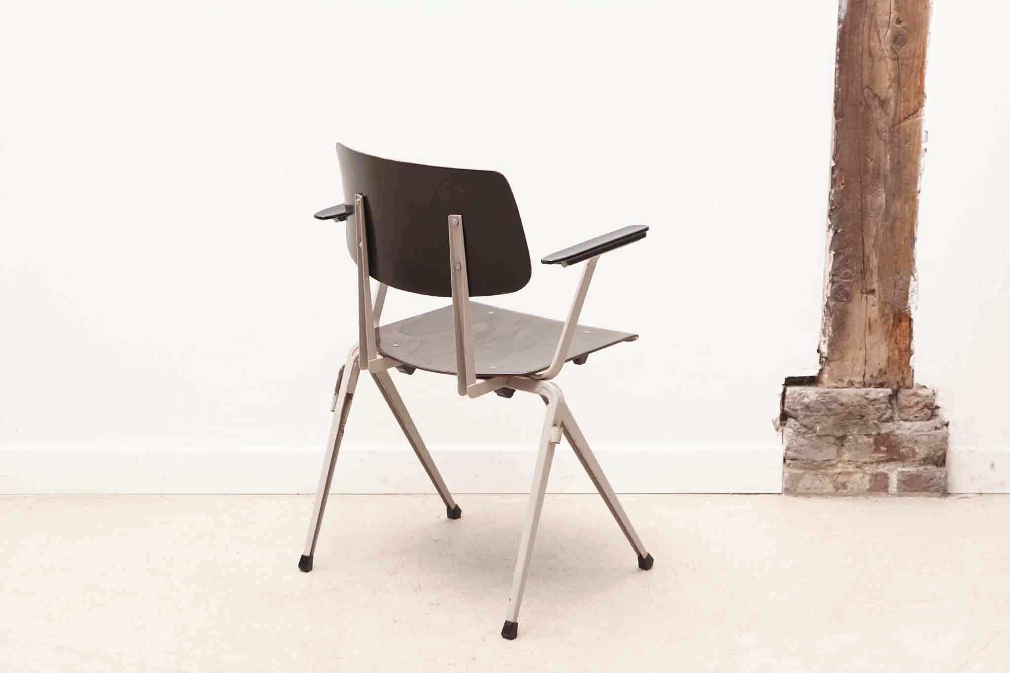 Chaise vintage Galvanitas S17 avec accoudoirs ébène et gris