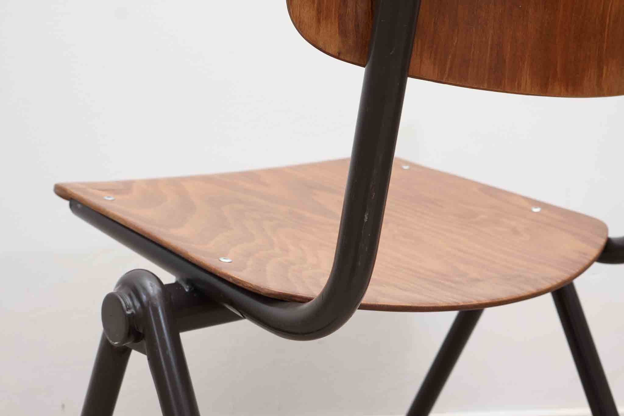 Chaise Galvanitas S35