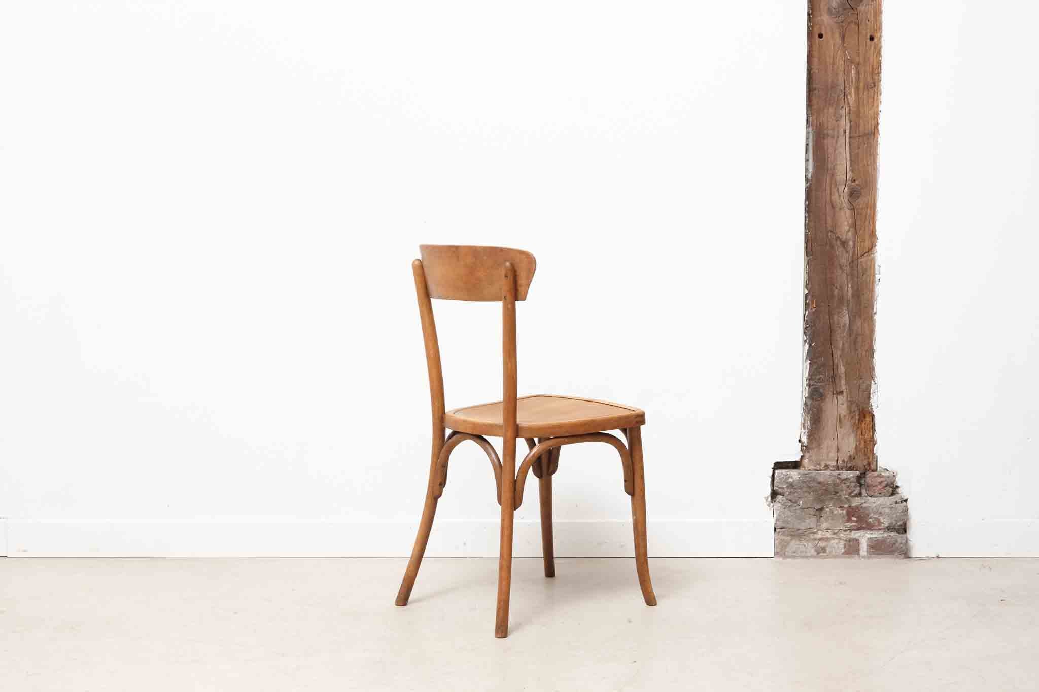 Bistro chair with oak armrests