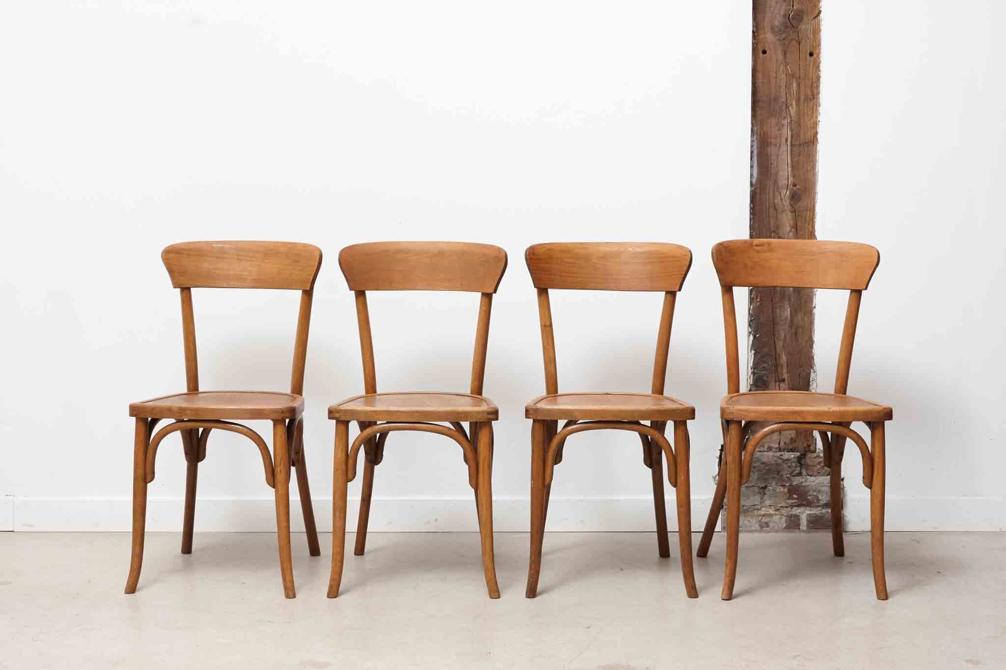 Bistro chair with oak armrests