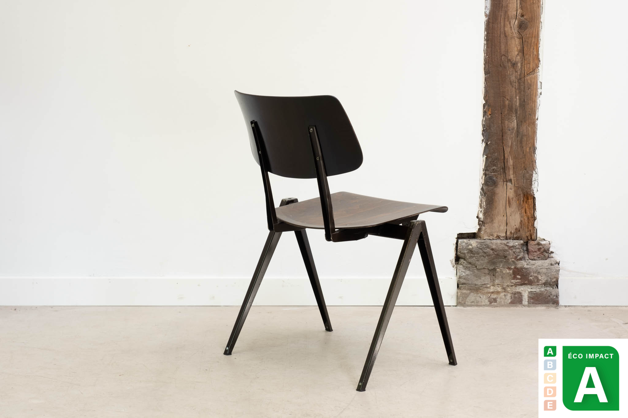 Stackable Galvanitas S21 chair