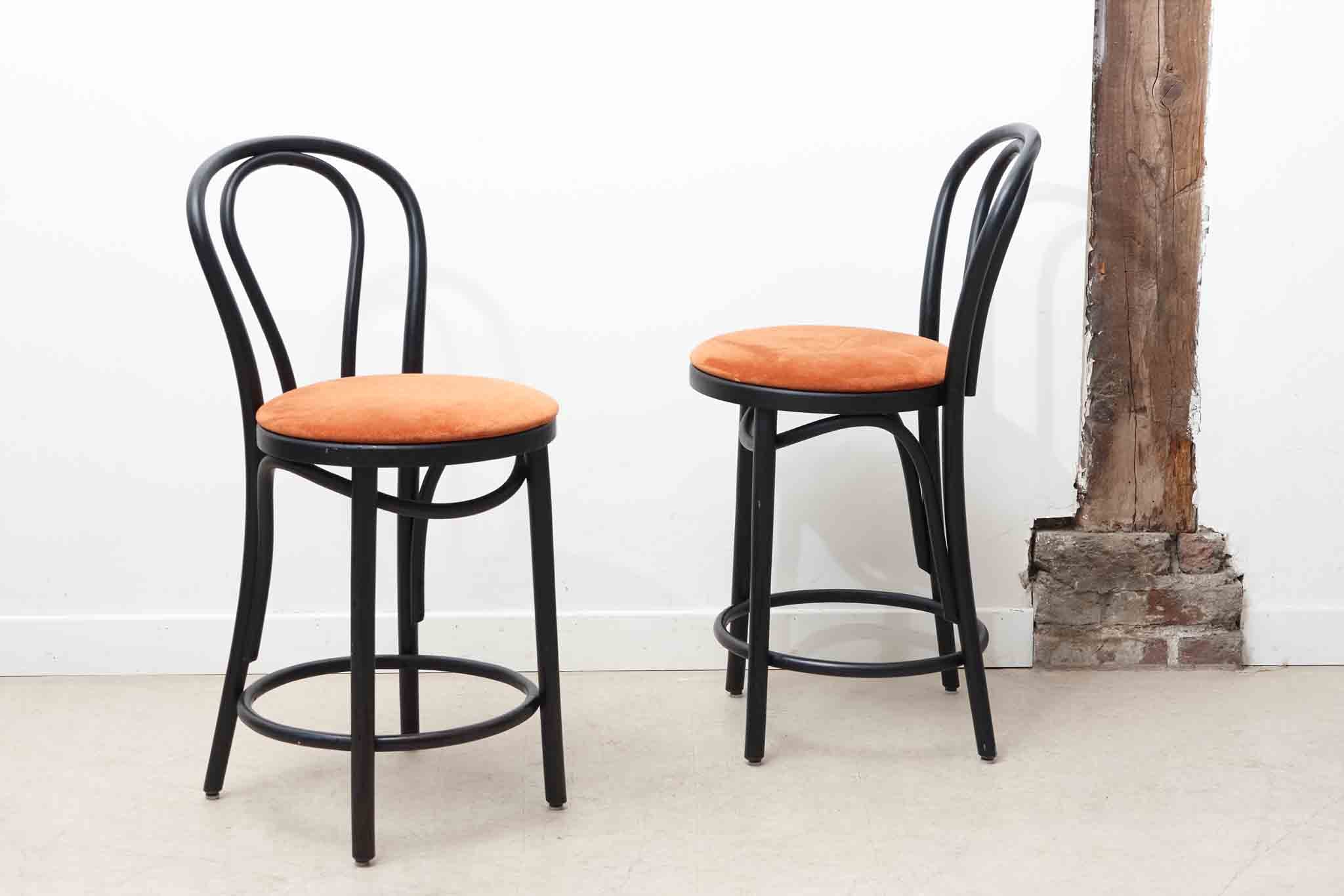 Chaise haute bistrot Satelliet 16/C orange / noire