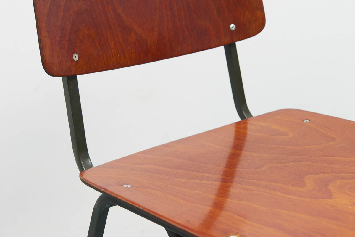 Eromes F6 chair