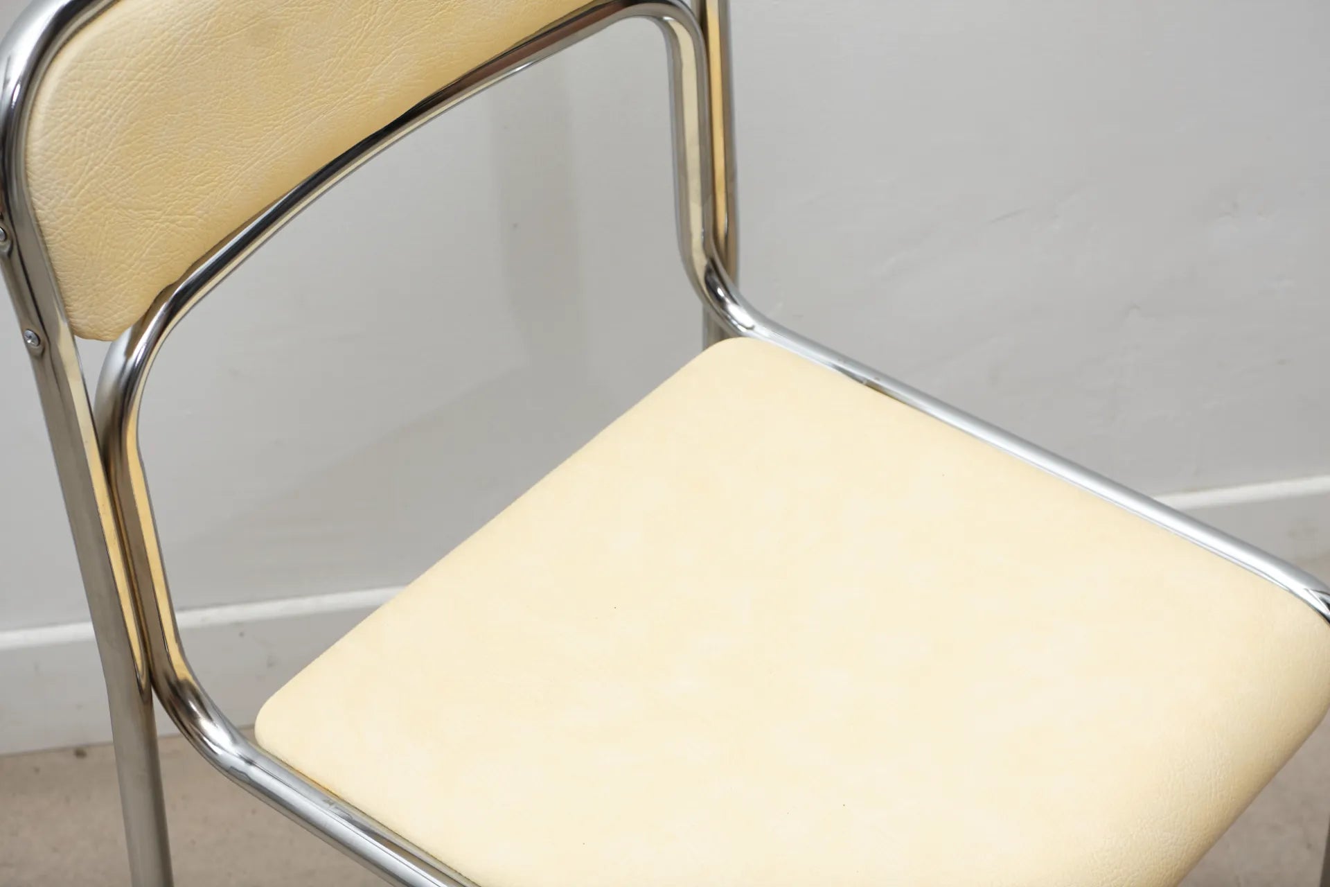 Chaise Lili