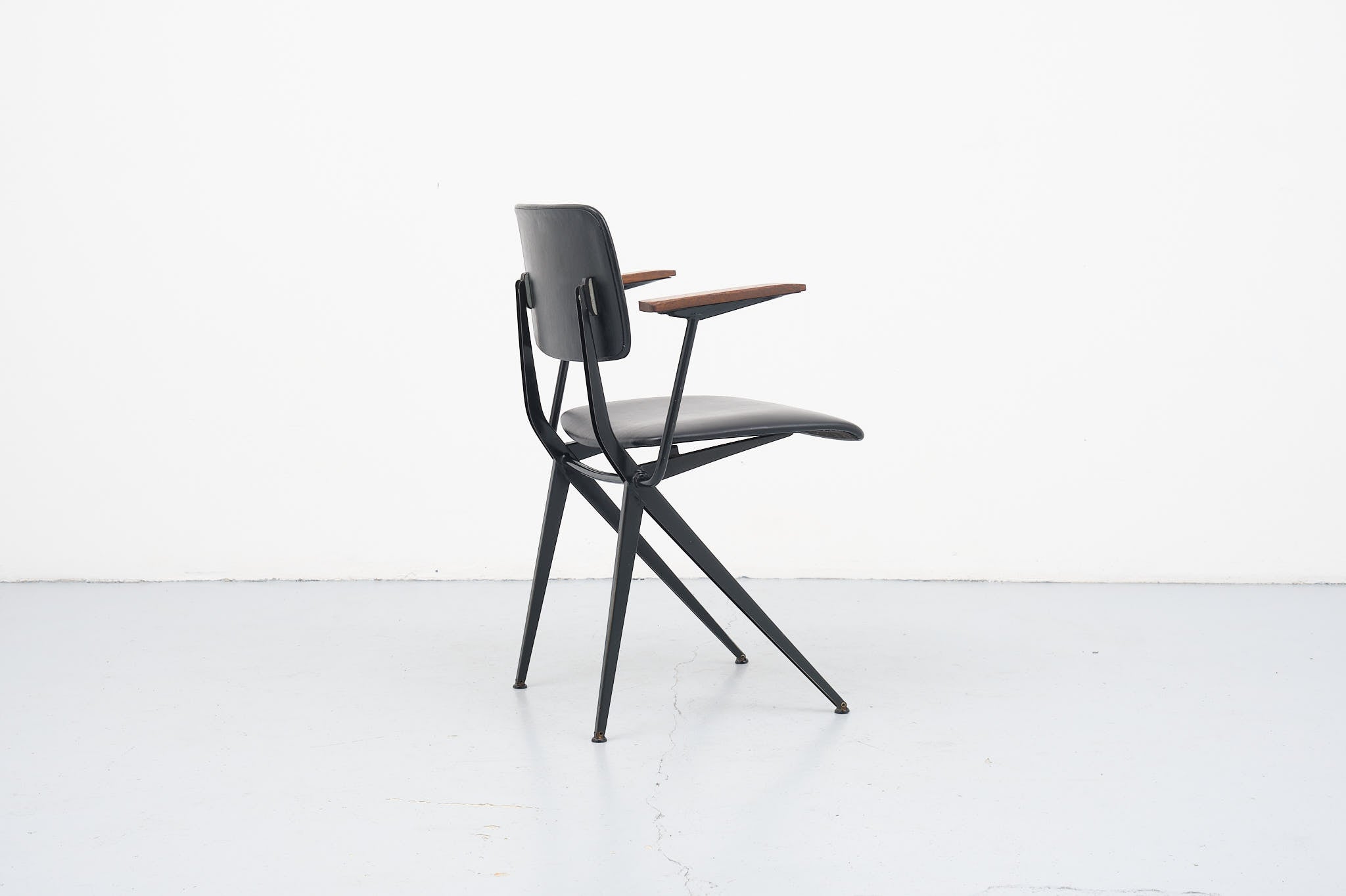 Chair Marko S202 Spinstoel Armrests black