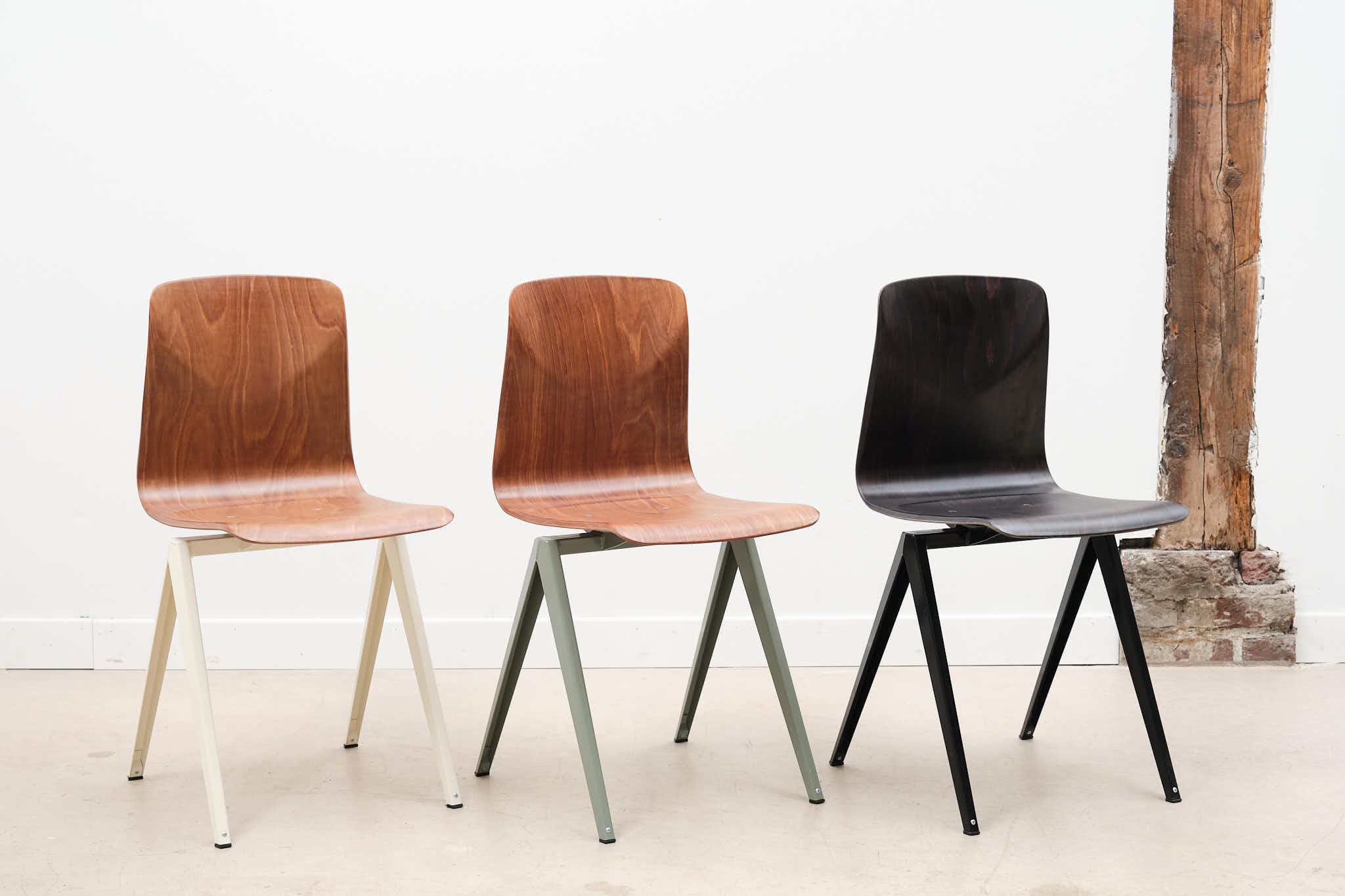 Galvanitas s19 reissue chair Off-white