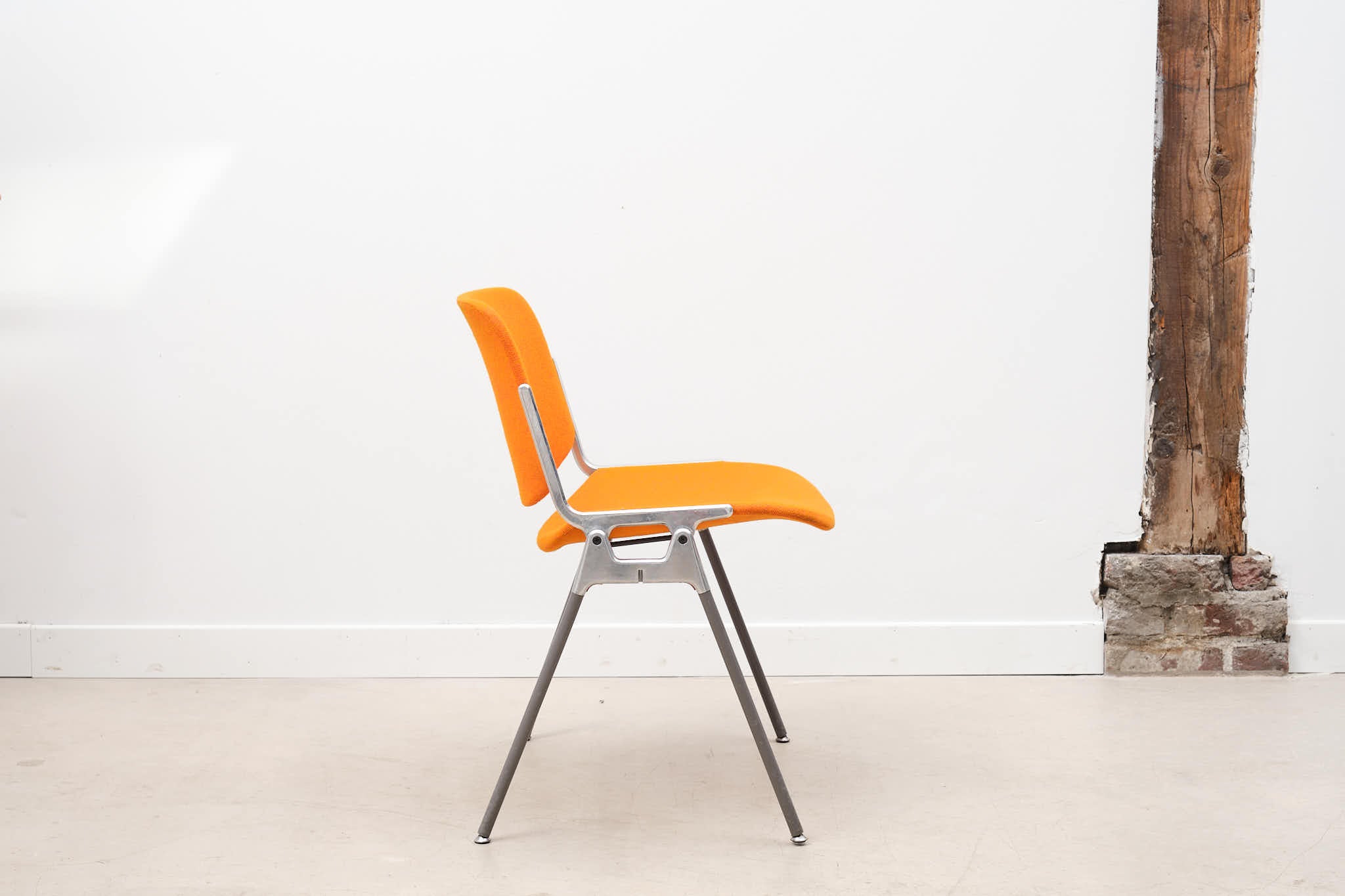Chaise DSC 106 de G.Piretti pour Castelli colorée