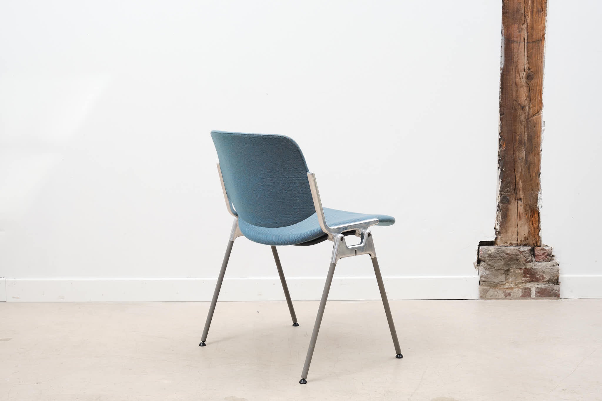 Chaise DSC 106 de G.Piretti pour Castelli colorée