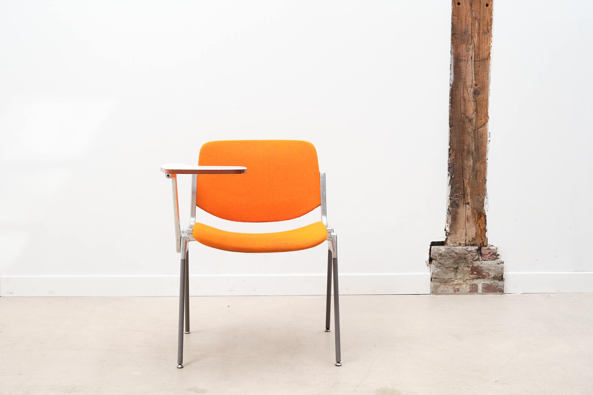 Chaise DSC 106 de G.Piretti pour Castelli colorée