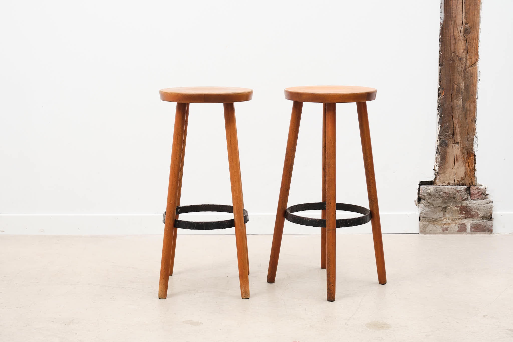 High oak stool