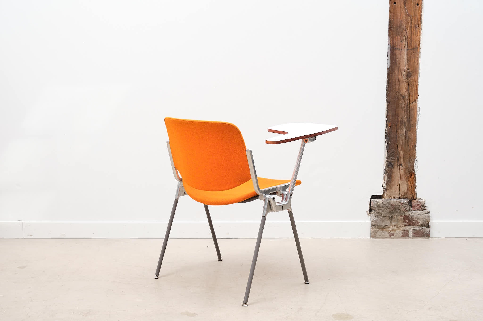 Chaise DSC 106 de G.Piretti pour Castelli colorée