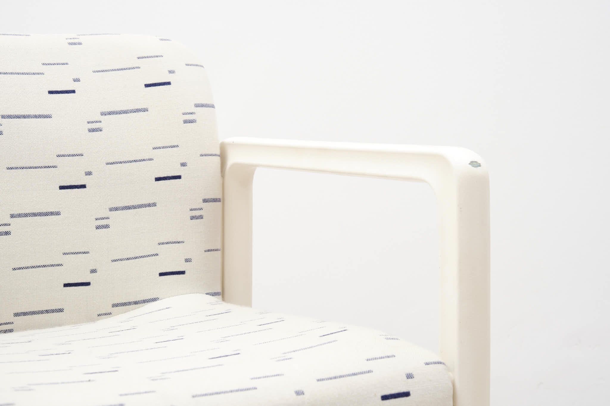 Upsilon Armchair by Kembo