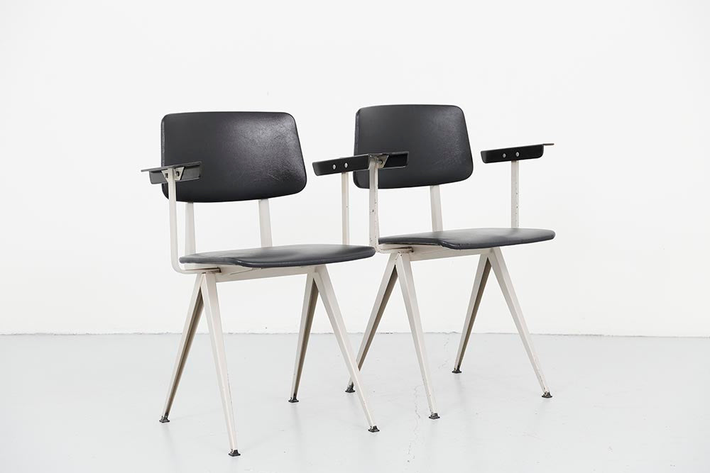 Galvanitas S16 chair in imitation leather, Ebene / Gray armrests