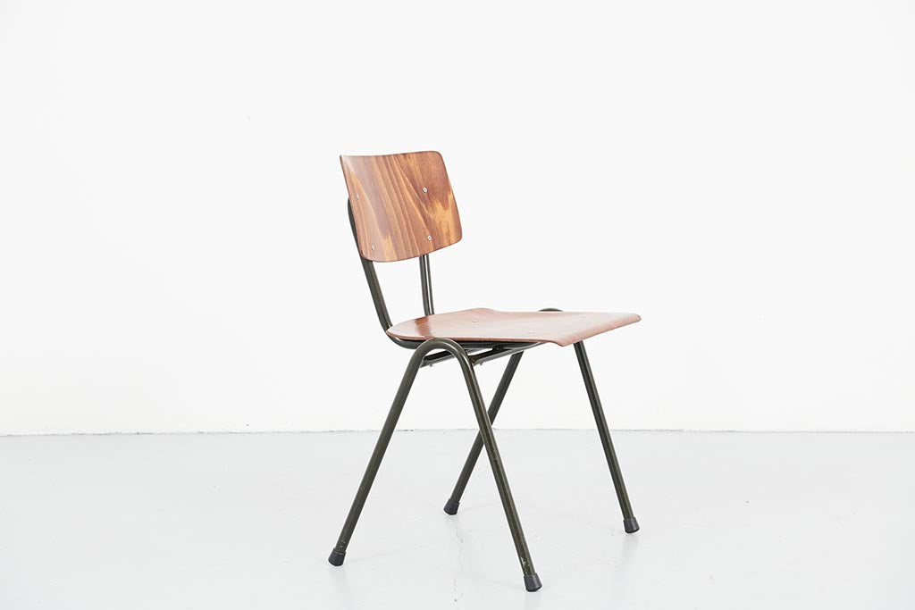 Chaise Eromes tube en v chêne