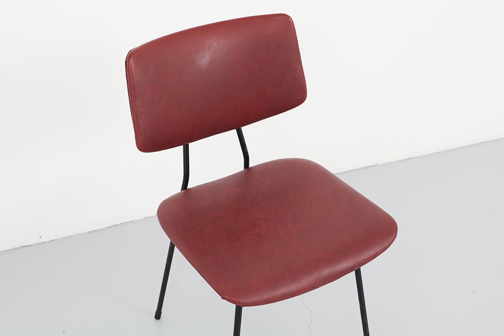 Kembo faux leather burgundy chair