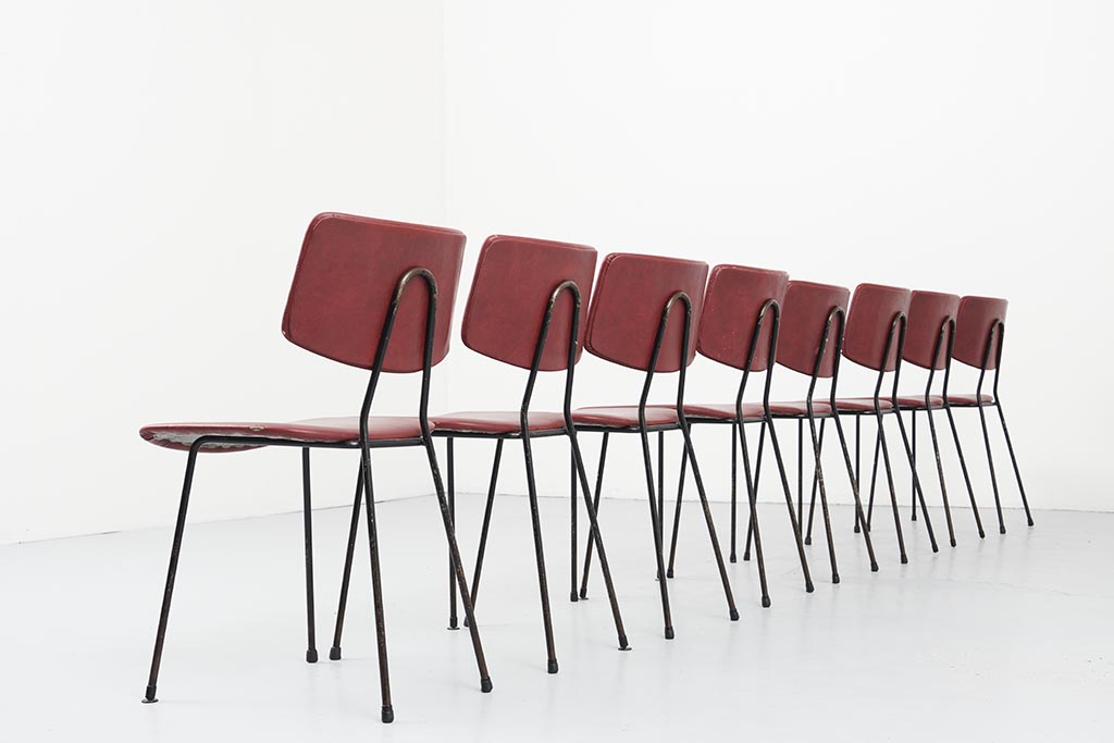 Kembo faux leather burgundy chair