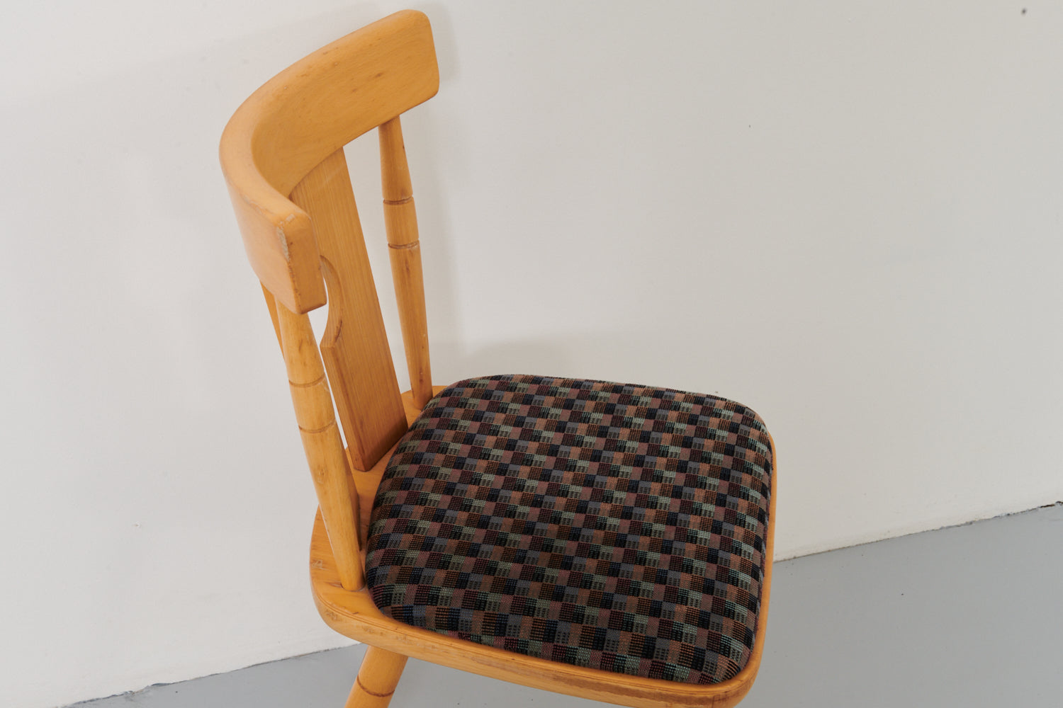 Scandinavian bistro chair with fabric seat