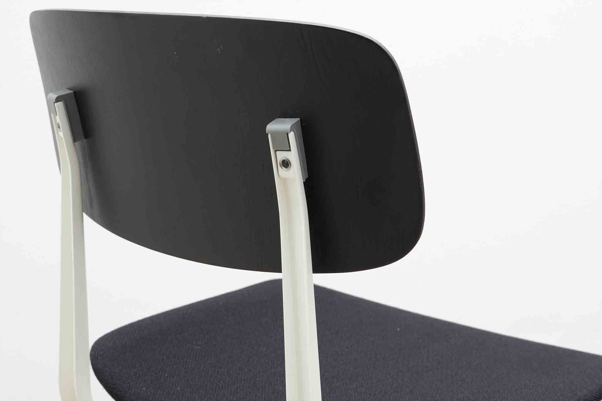 Chaise  Friso Kramer "Result" tapissée et blanc