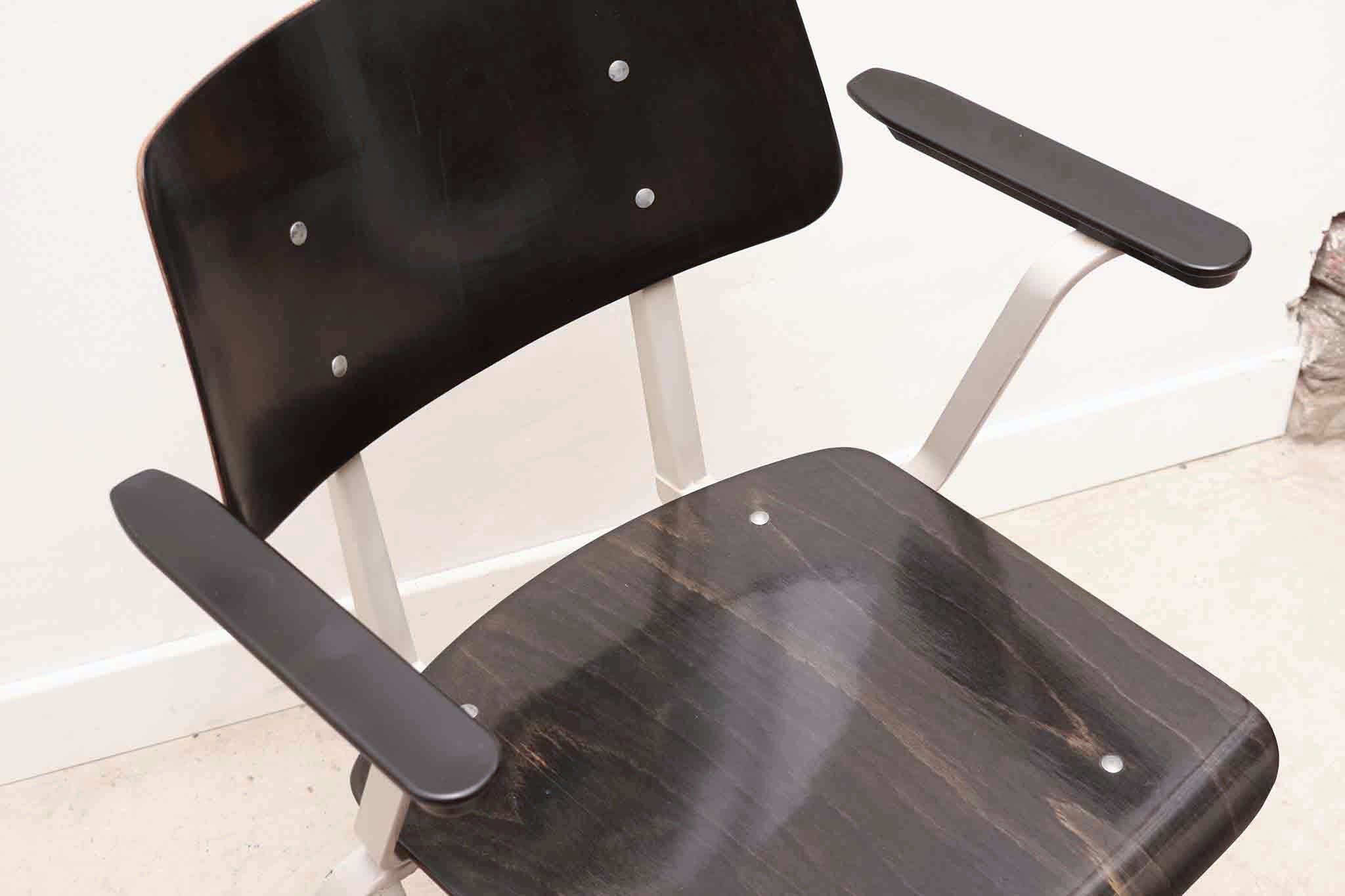 Chaise vintage Galvanitas S17 avec accoudoirs ébène et gris