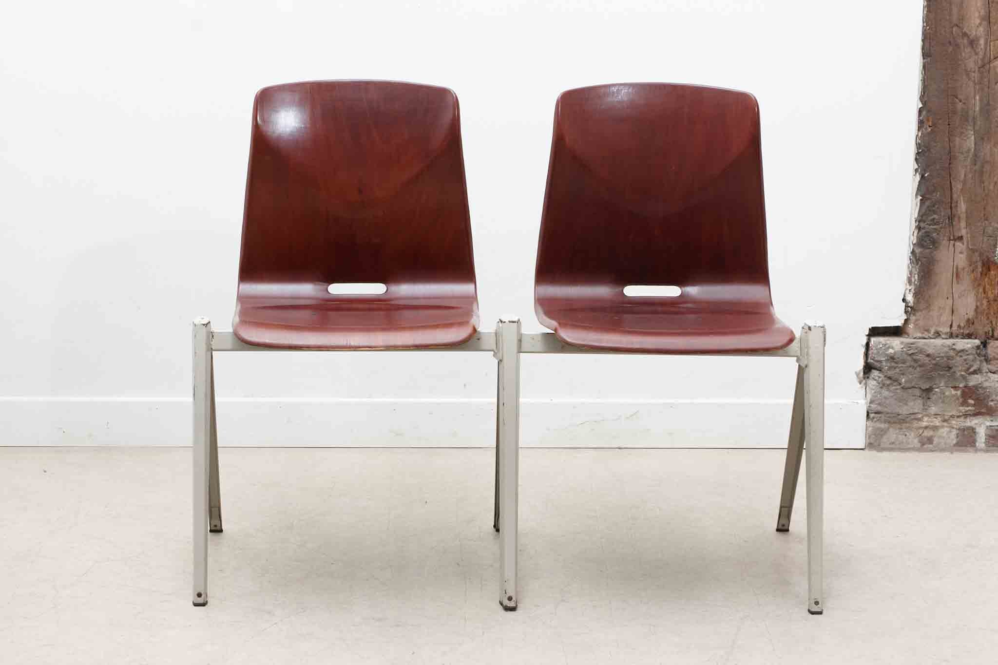 Chaise Galvanitas S22 acajou et blanc