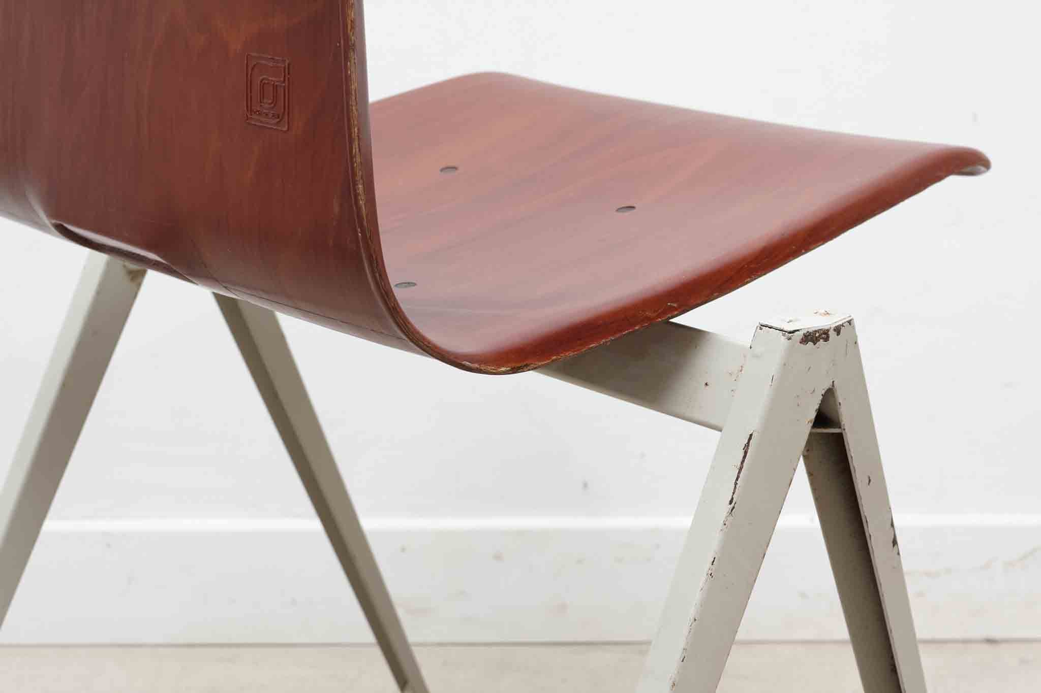 Chaise Galvanitas S22 acajou et blanc