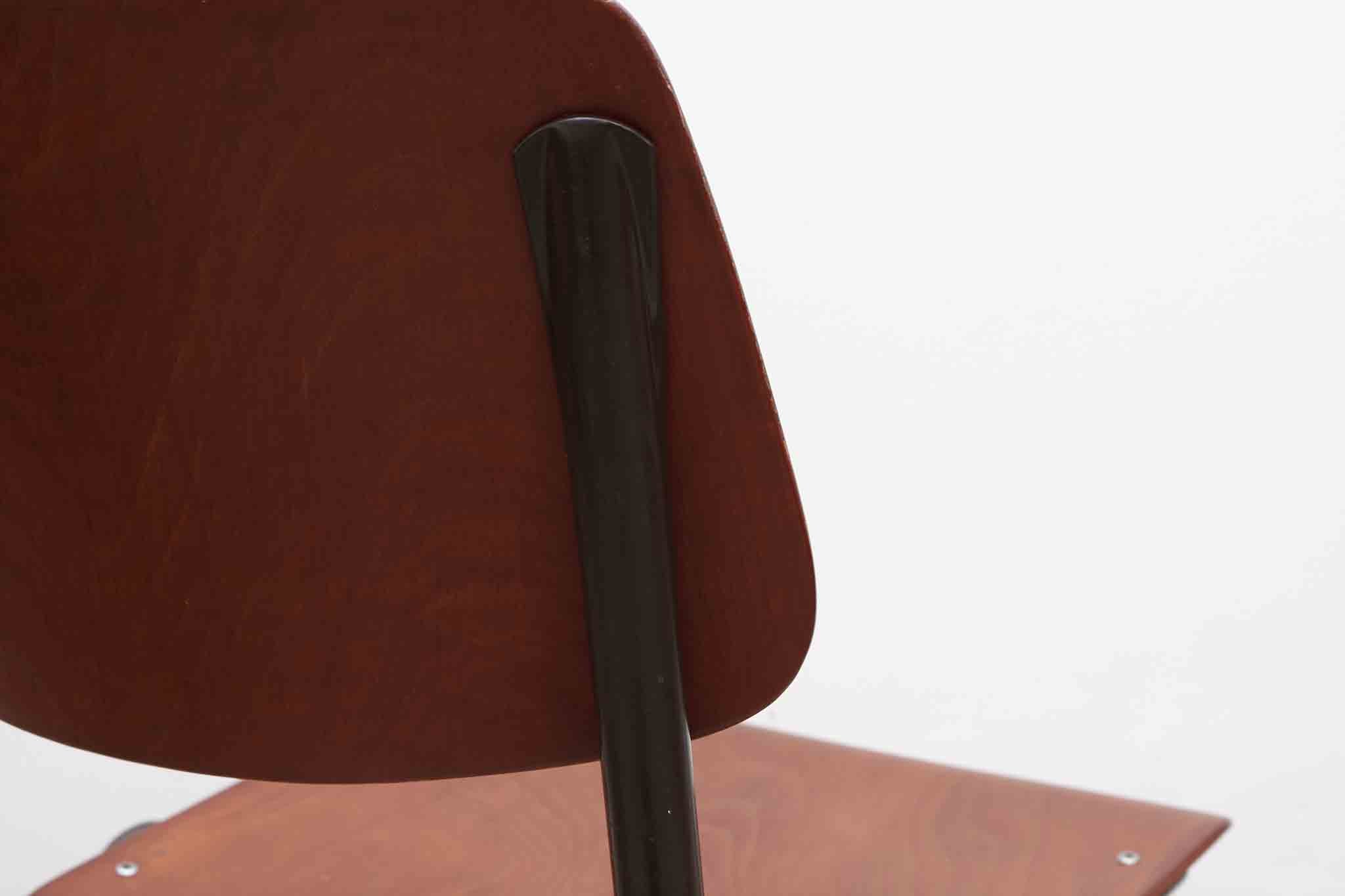 Chaise Galvanitas S35