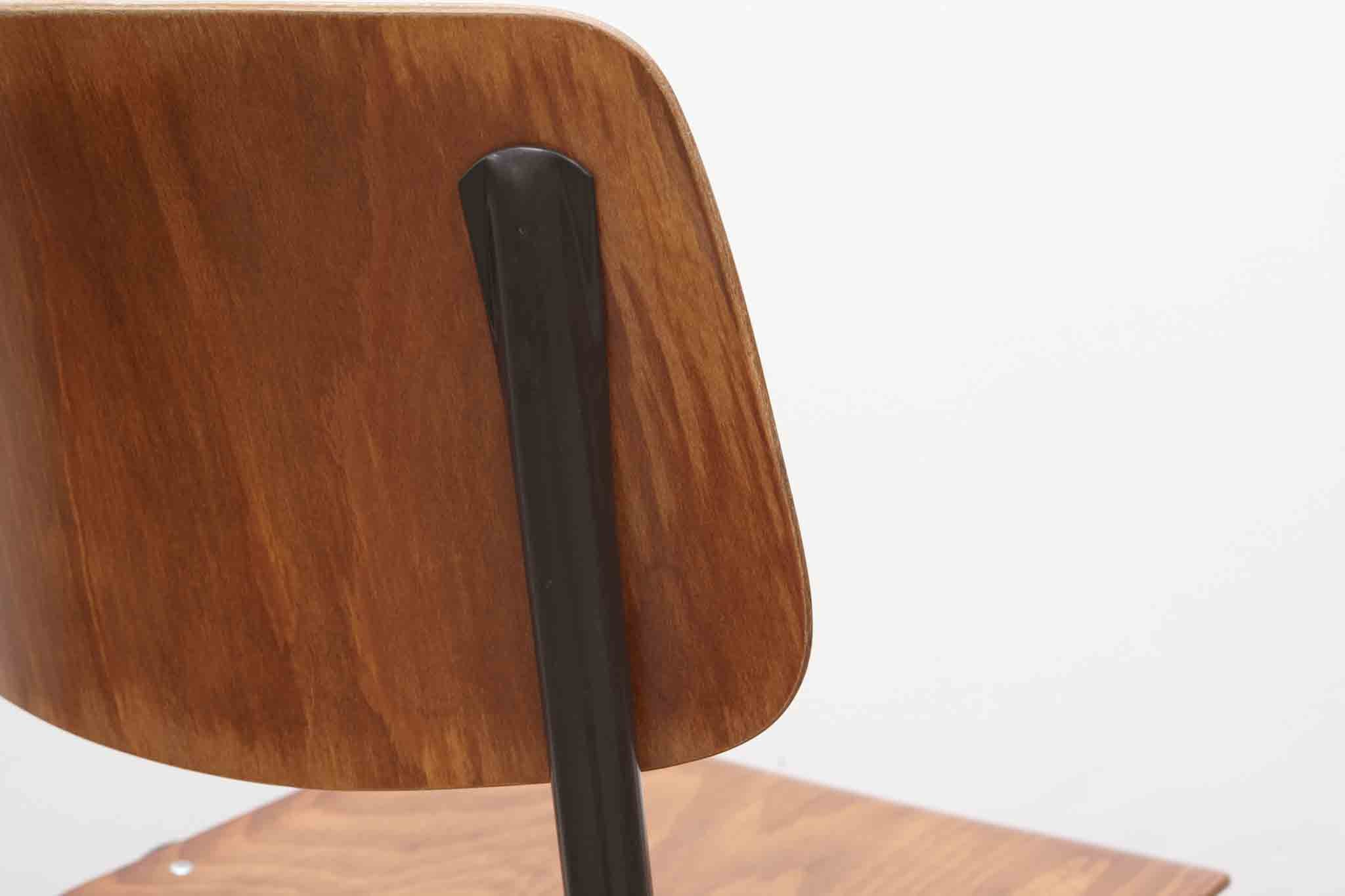 Chaise Galvanitas S35