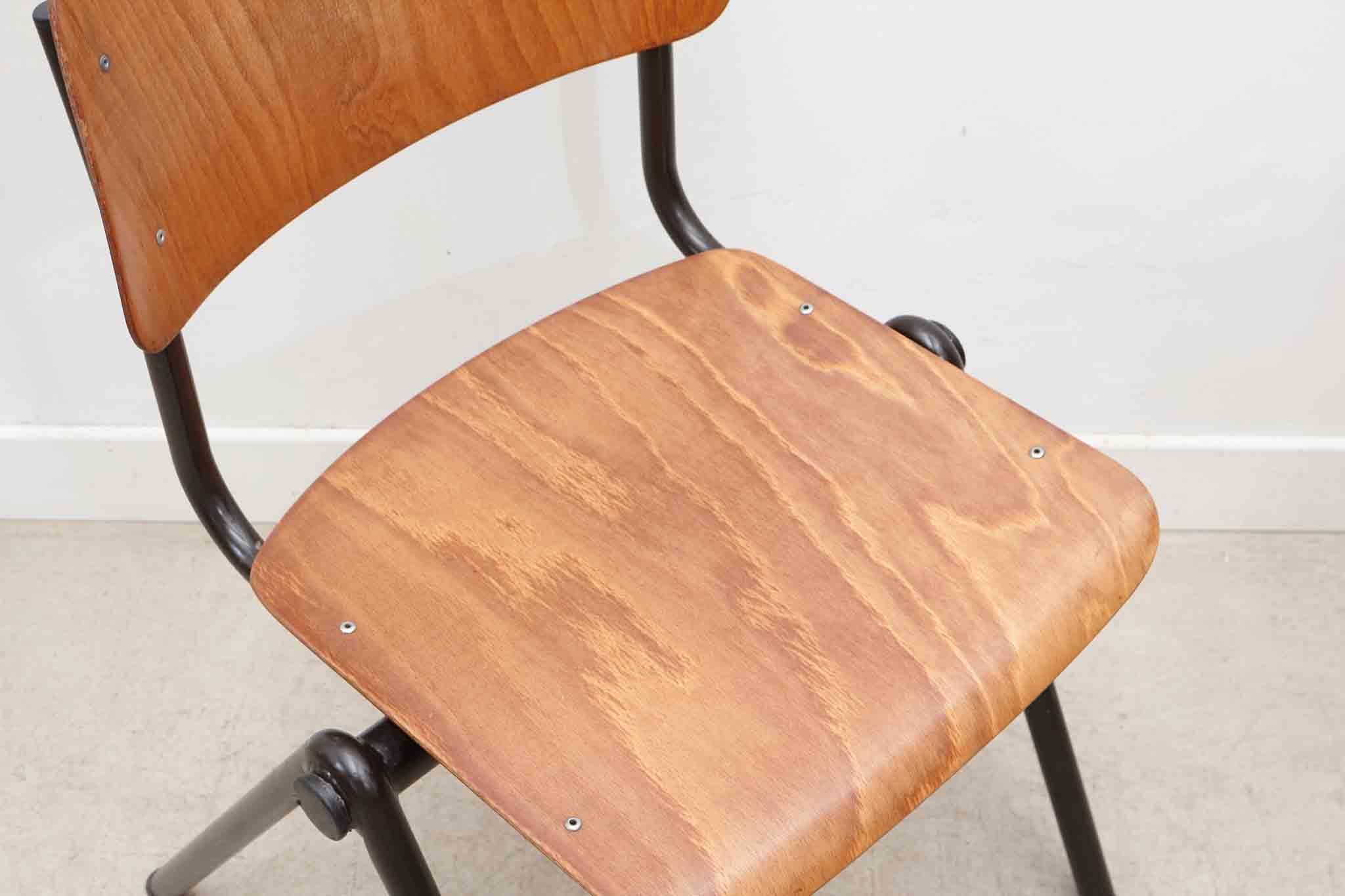 Chaise Galvanitas S35