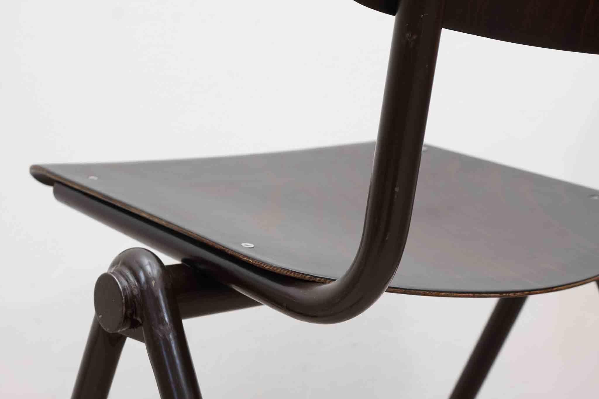 Chaise Galvanitas S35