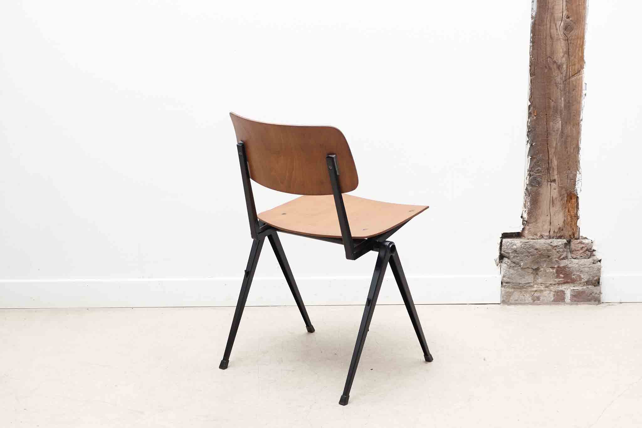 Chaise empilable Marko noir