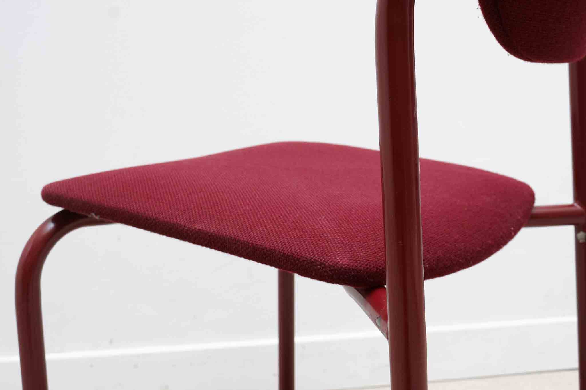 Chaise tapissée bordeaux