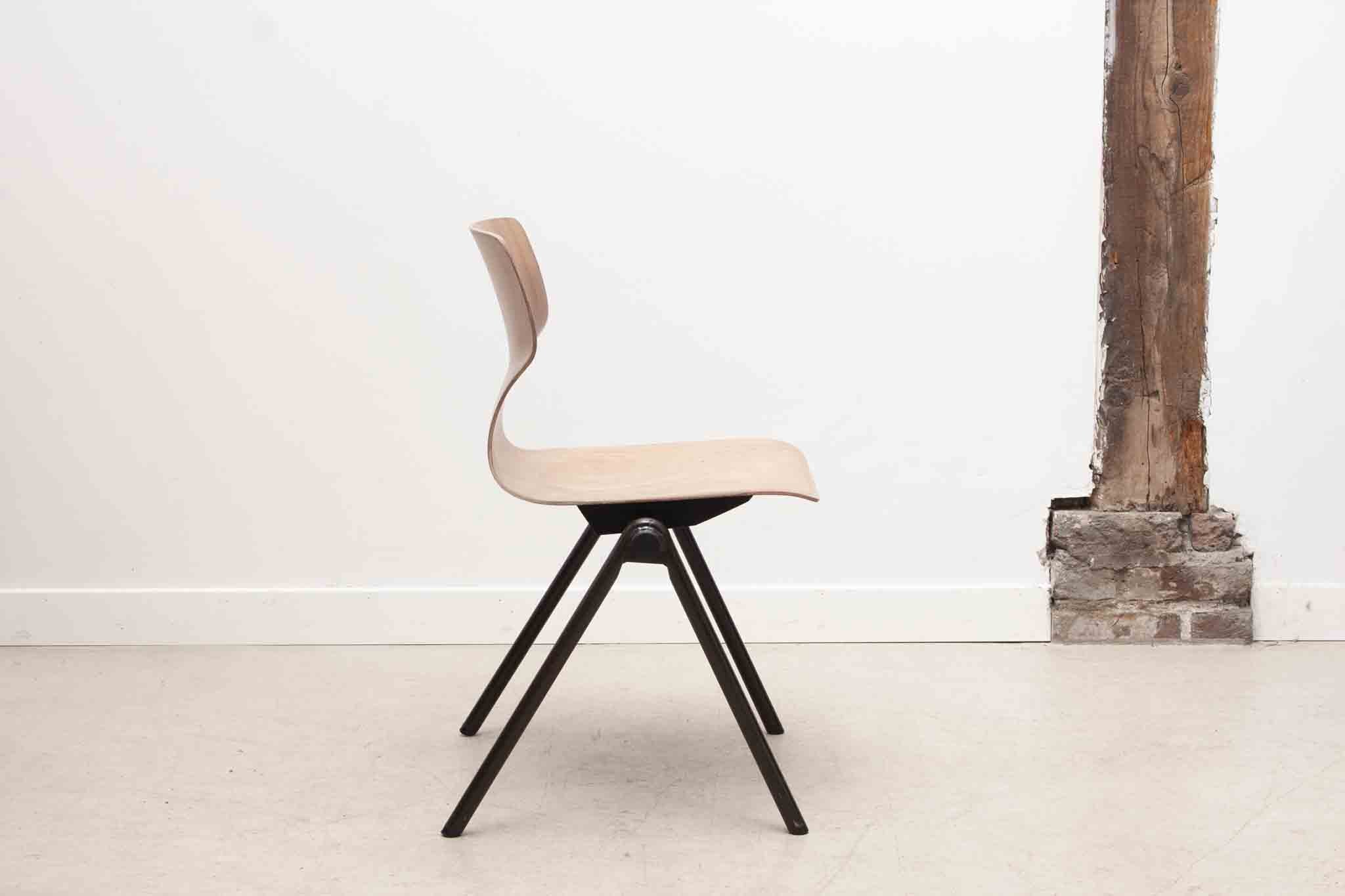 Galvanitas S30 chair gray beech