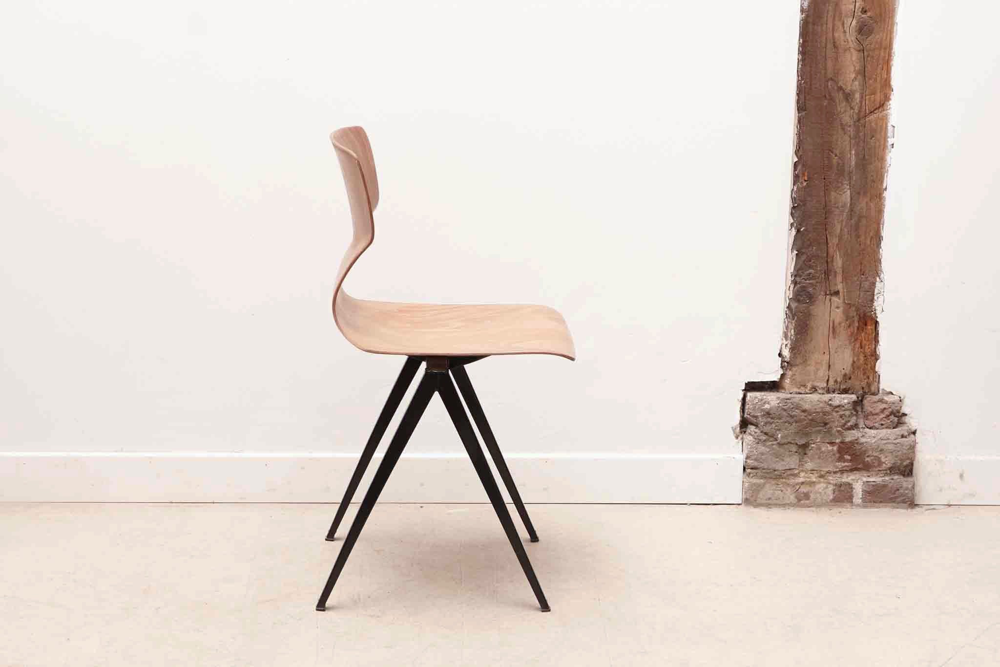 Galvanitas s19 reissue chair Off-white