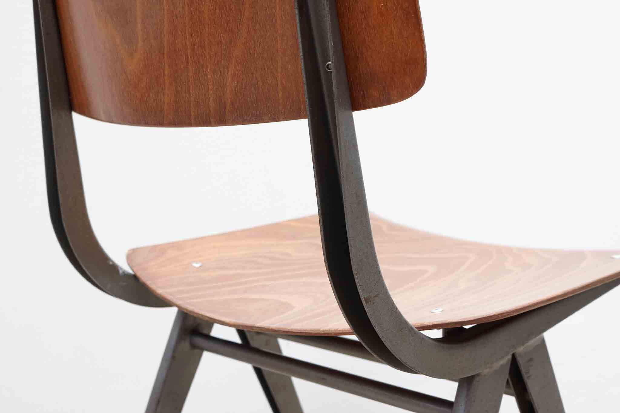 Chaise style Friso Kramer chêne et gris