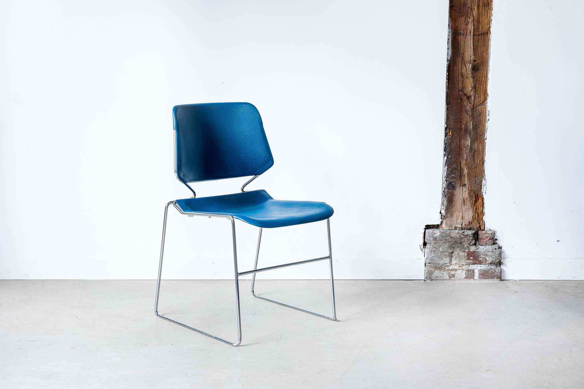 Chaise design Matrix par Thomas Tolleson