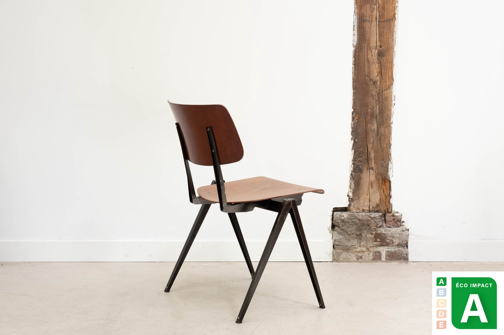 Stackable Galvanitas S21 chair