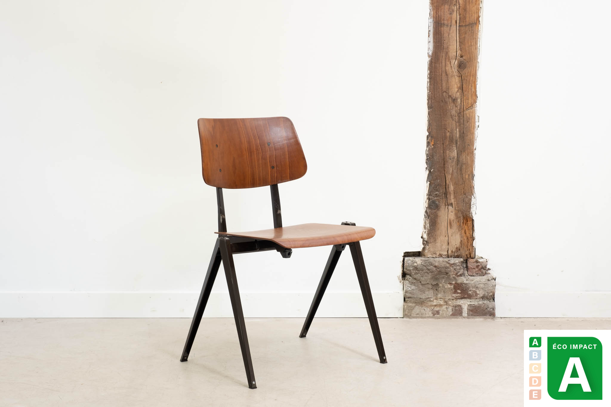 Stackable Galvanitas S21 chair