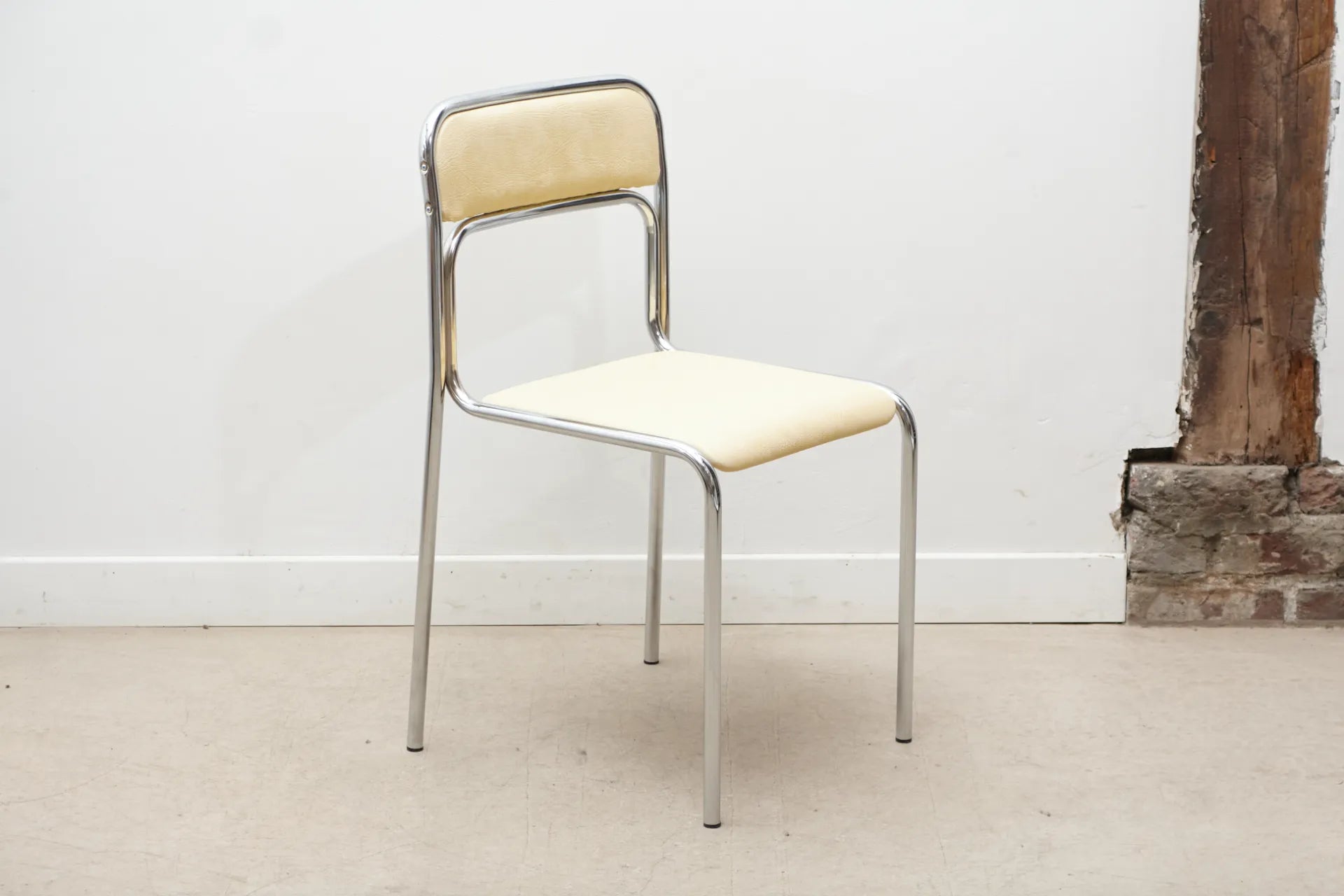 Chaise Lili