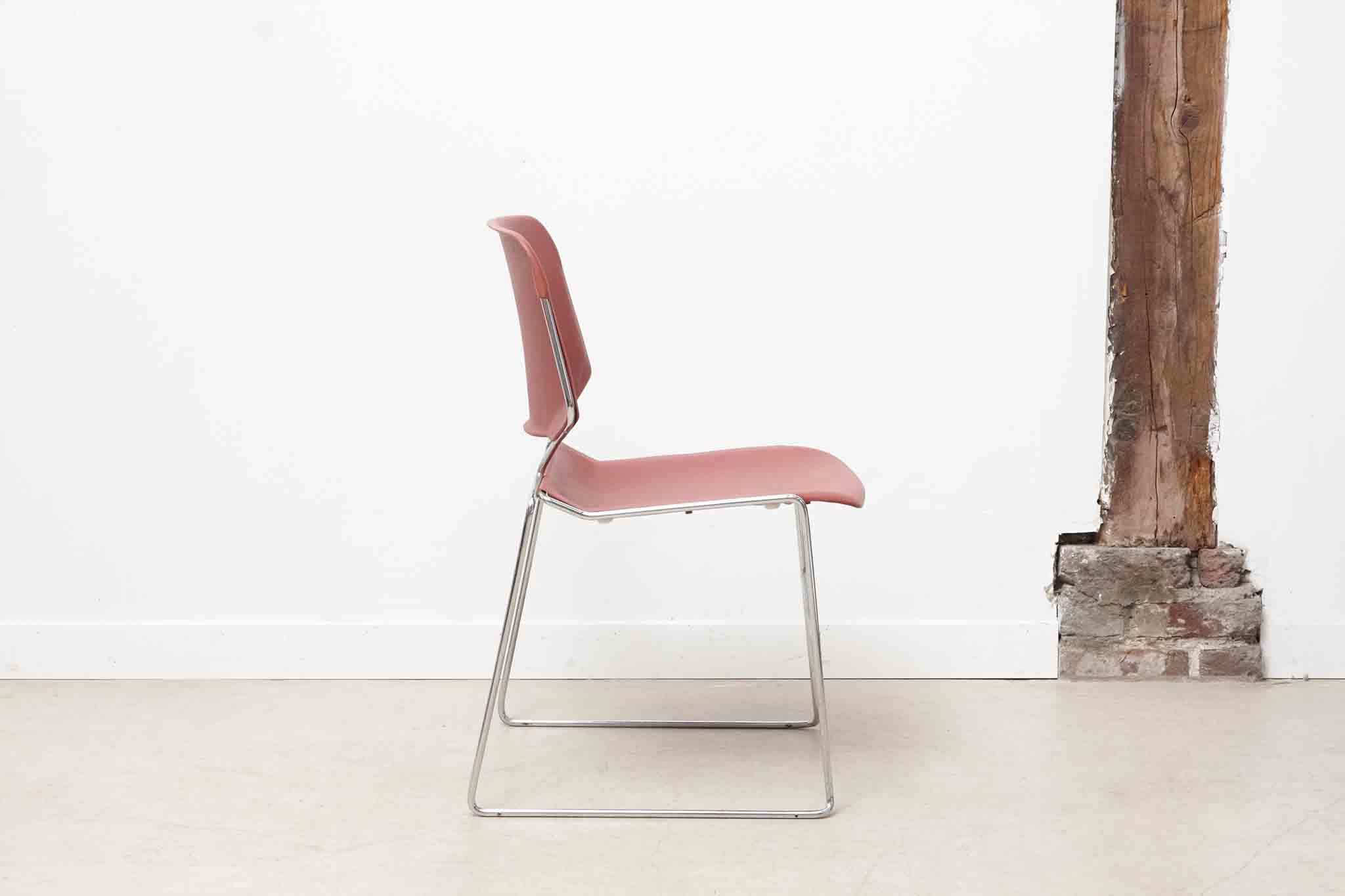 Chaise design Matrix par Thomas Tolleson