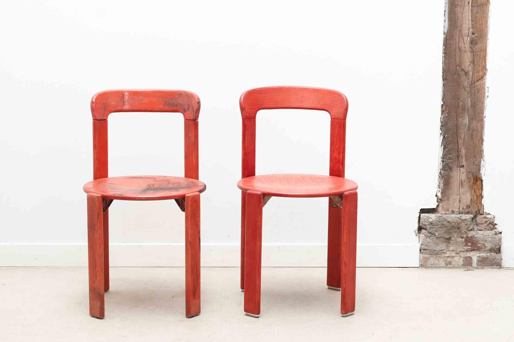 Chaise Kusch+co Bruno Rey teintée rouge