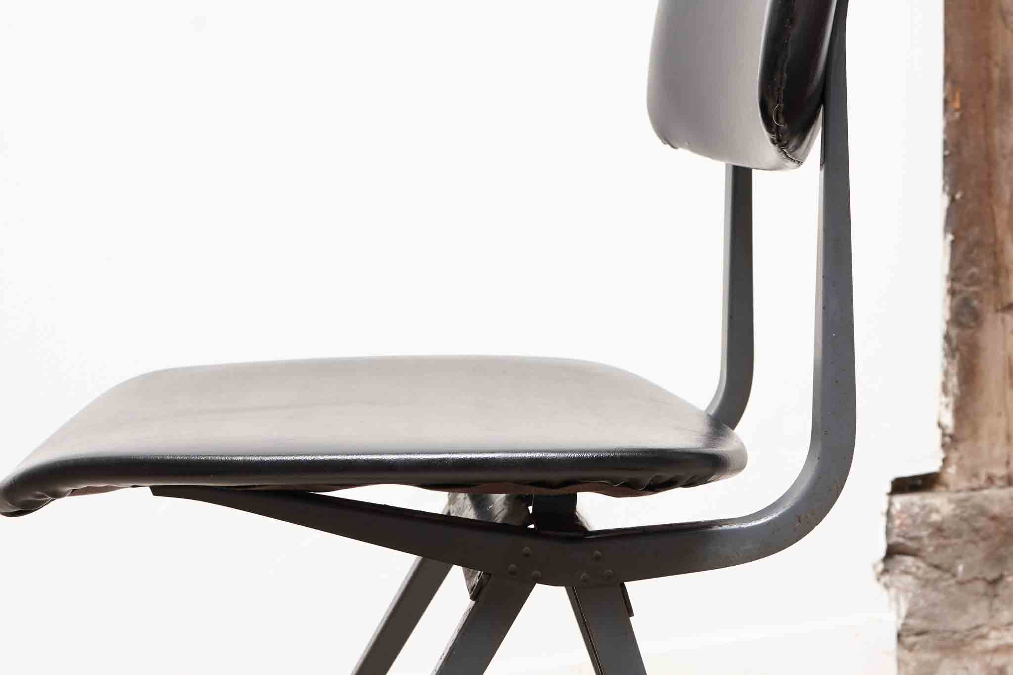 Chair "Result" Friso Kramer burgundy faux leather