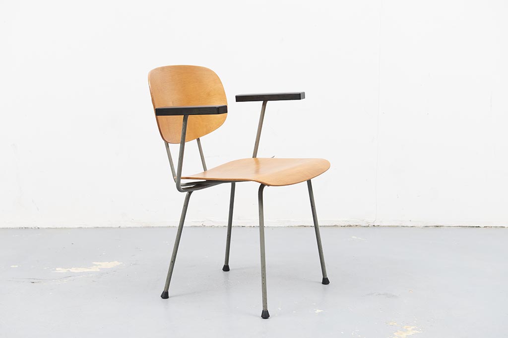 Chair 216 by Wim Rietveld