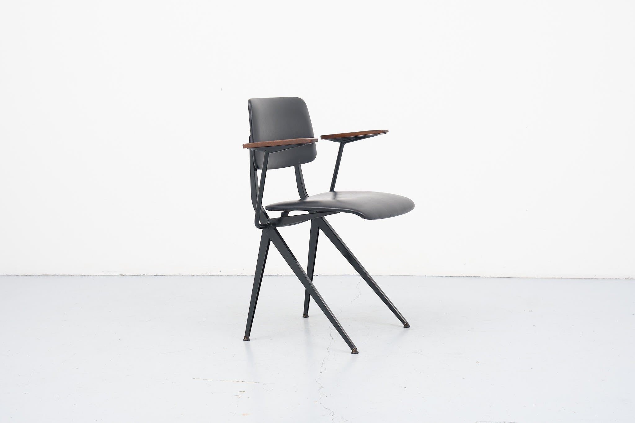 Chair Marko S202 Spinstoel Armrests black