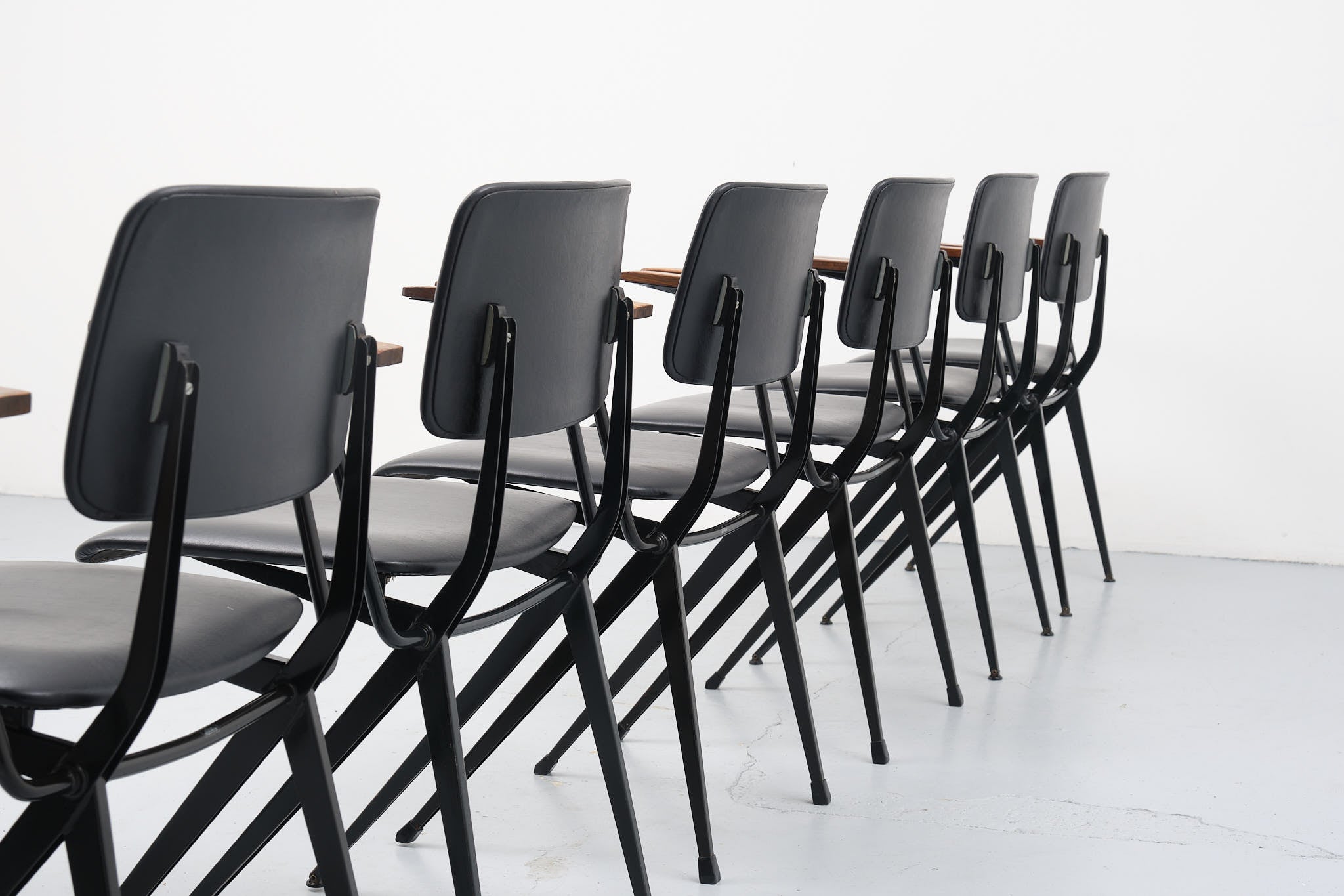 Chair Marko S202 Spinstoel Armrests black