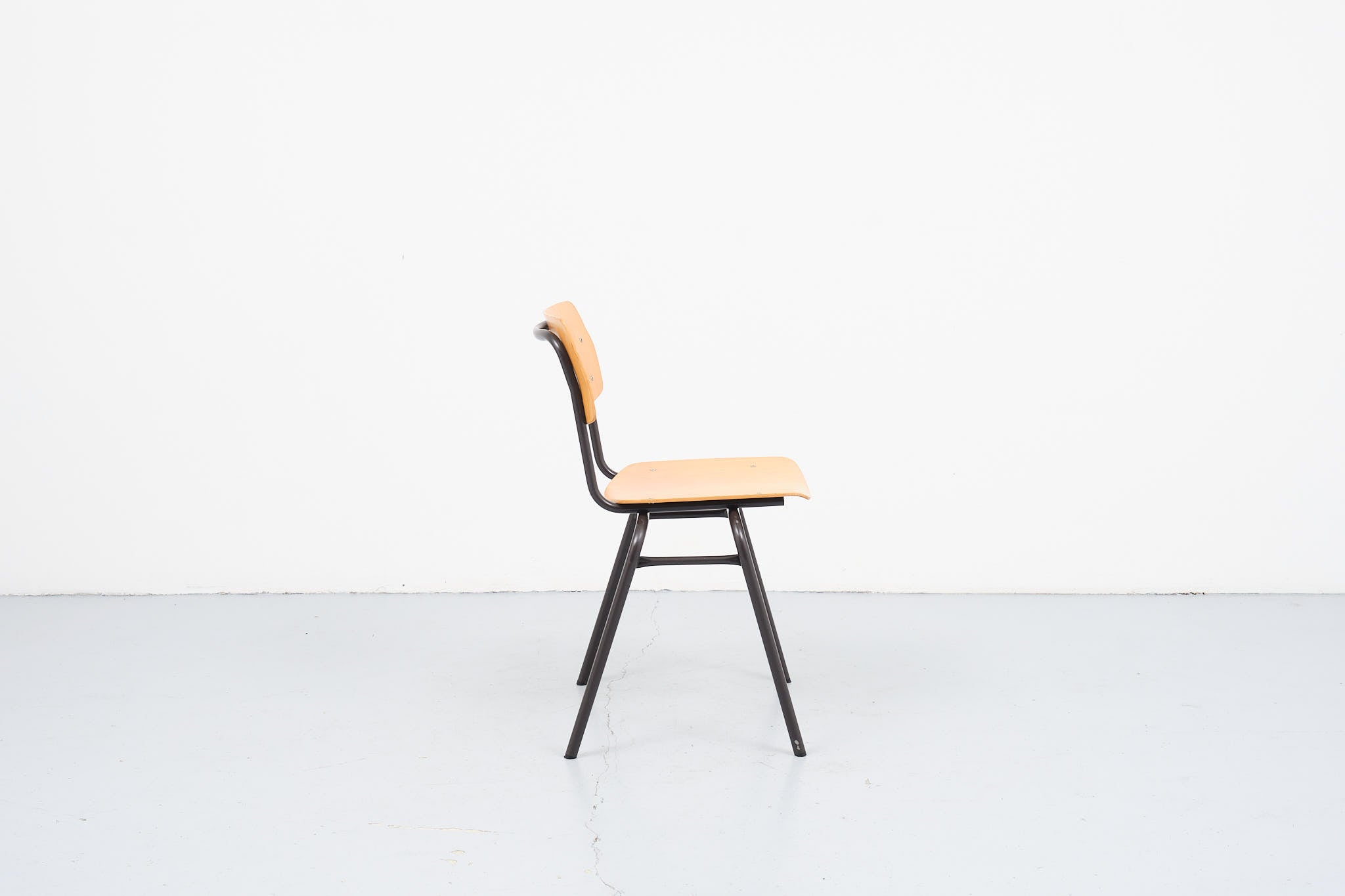 Ahrend chair beech / brown