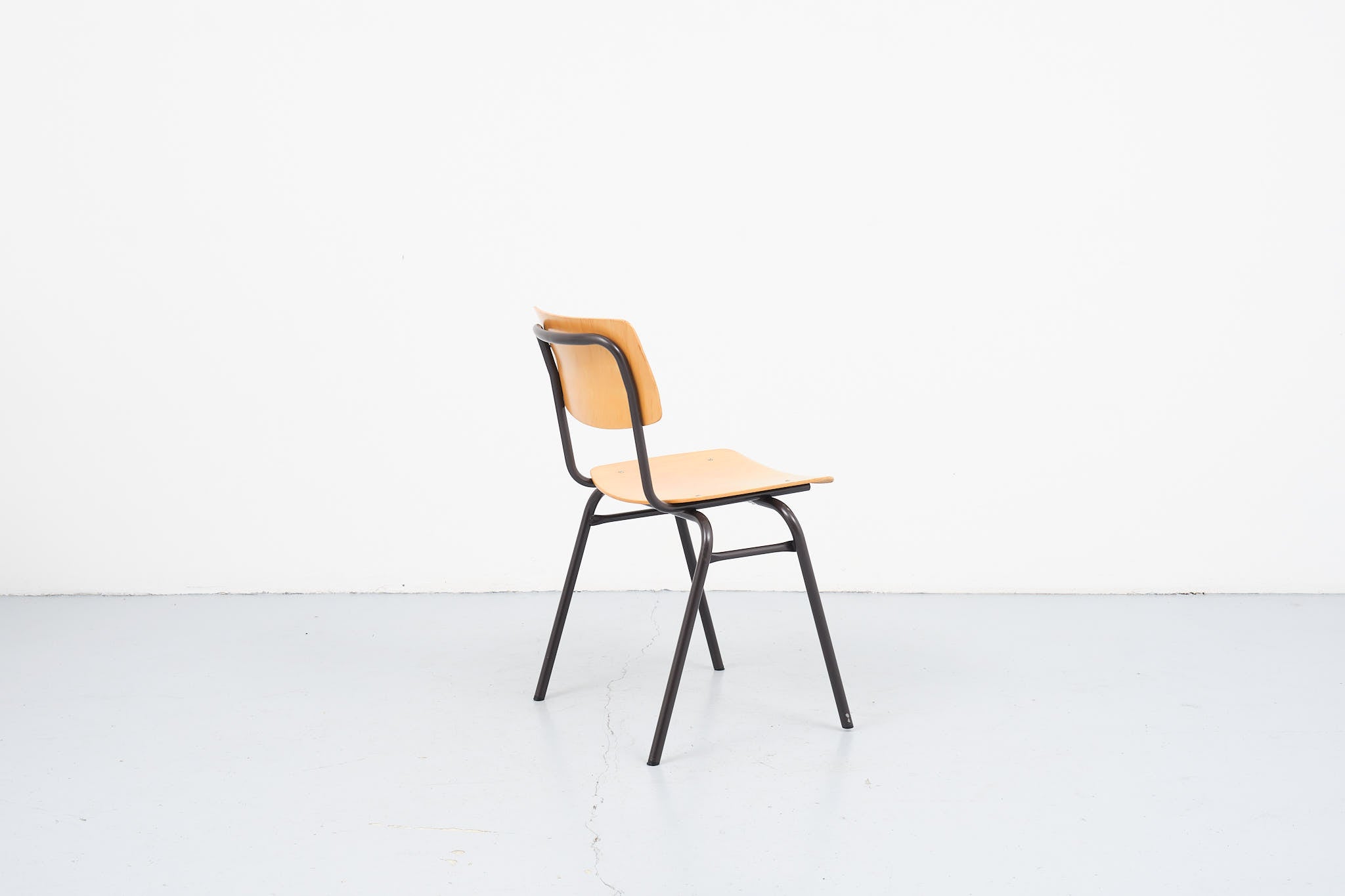 Ahrend chair beech / brown