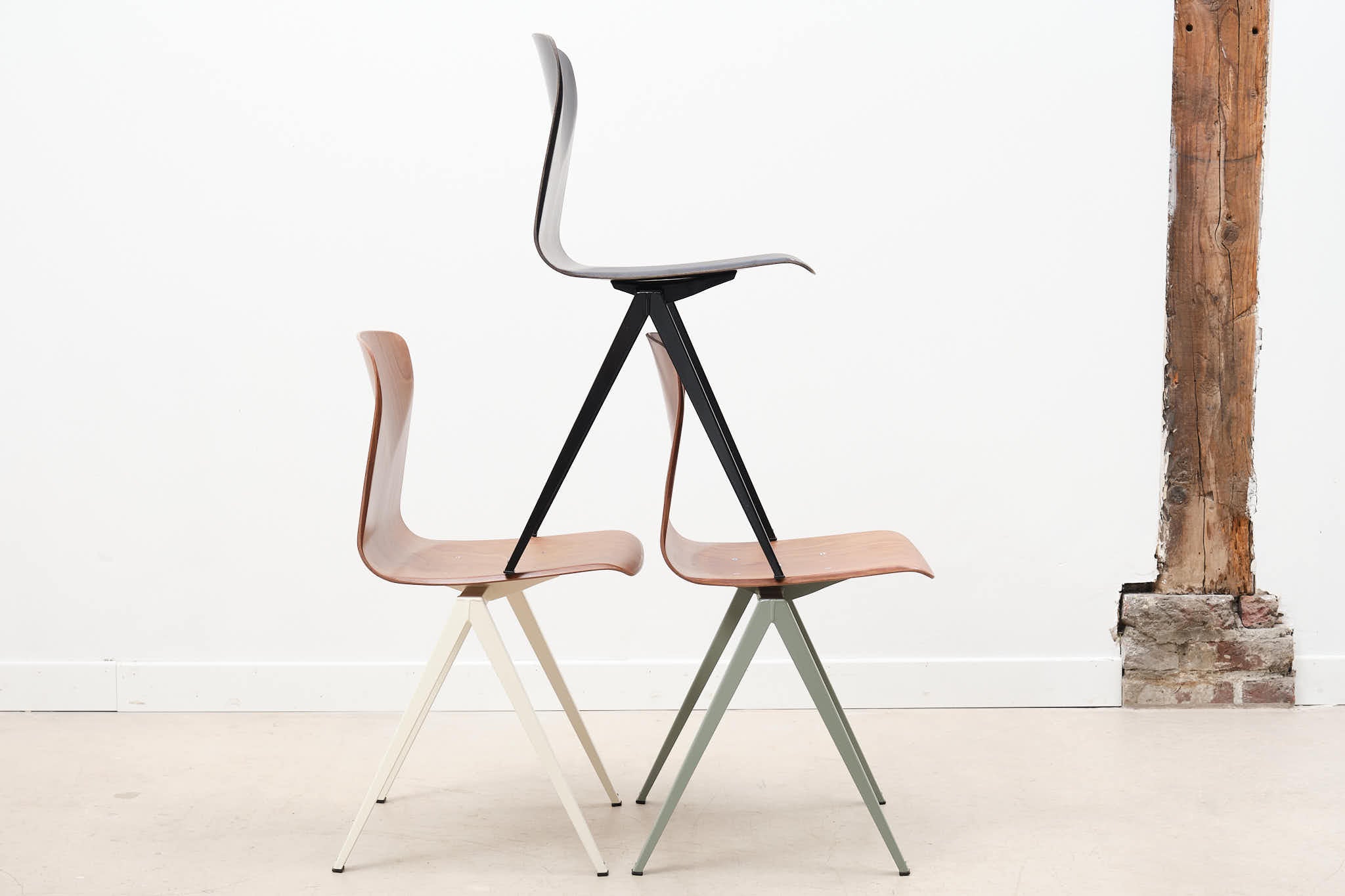 Galvanitas s19 reissue chair Off-white