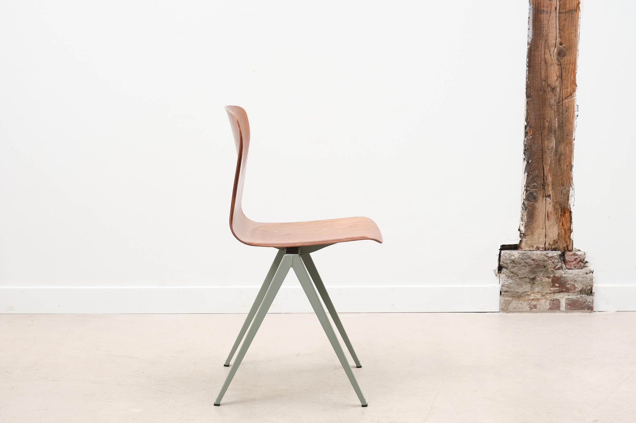 Galvanitas s19 reissue chair Off-white