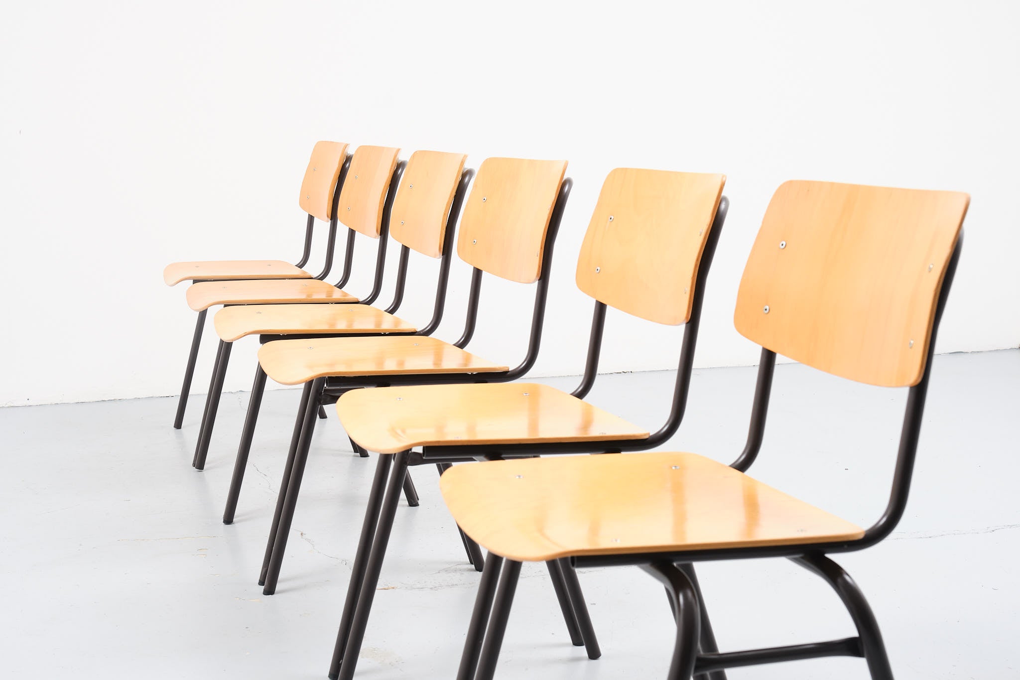Ahrend chair beech / brown